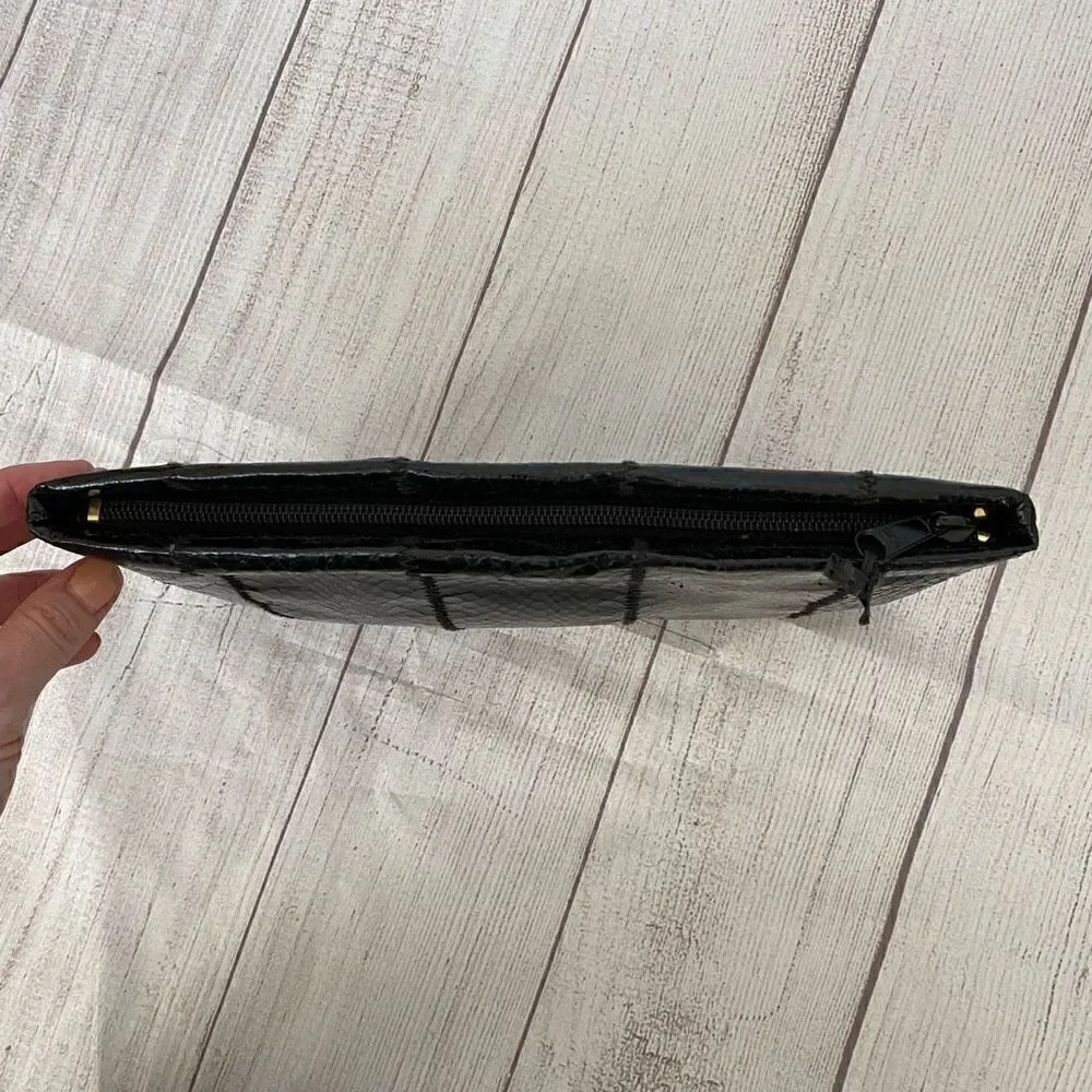 Clemente vintage black clutch w/zipper closure